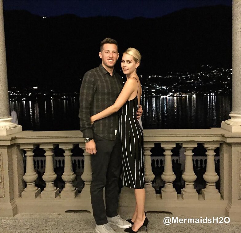 Claire Holt y Matt Kaplan luna de miel en Italy