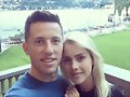 Claire Holt y Matt Kaplan luna de miel en Italy