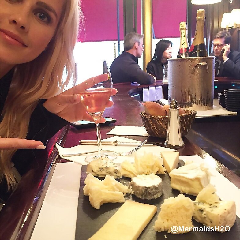 Claire Holt en Paris, Francia 2016