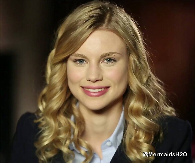 Lucy Fry en la pelicula Vampire Academy