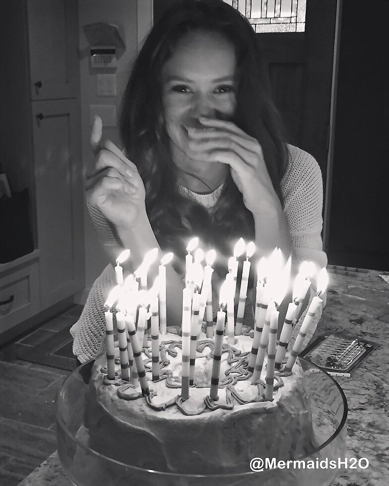 Allie Bertram en su 27 cumpleaños el 23 junio 2016