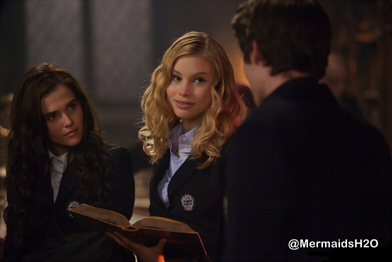 Lucy Fry en la pelicula Vampire Academy