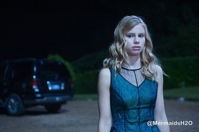 Lucy Fry en la pelicula Vampire Academy