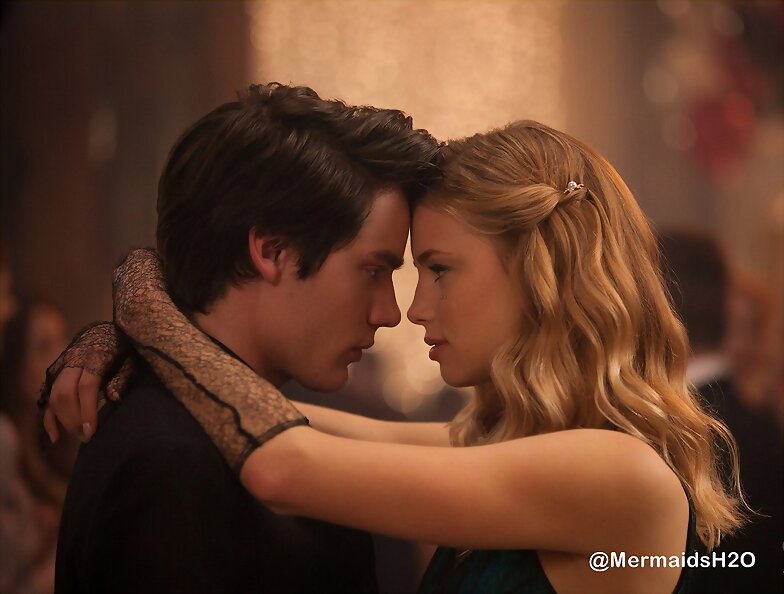 Lucy Fry en la pelicula Vampire Academy