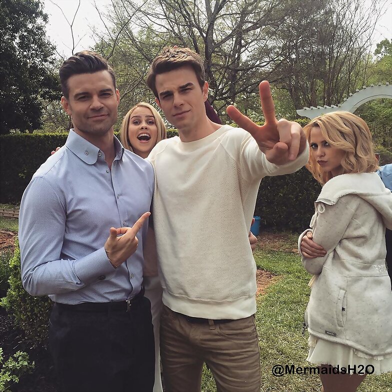 Behind the scenes Claire Holt en The Originals