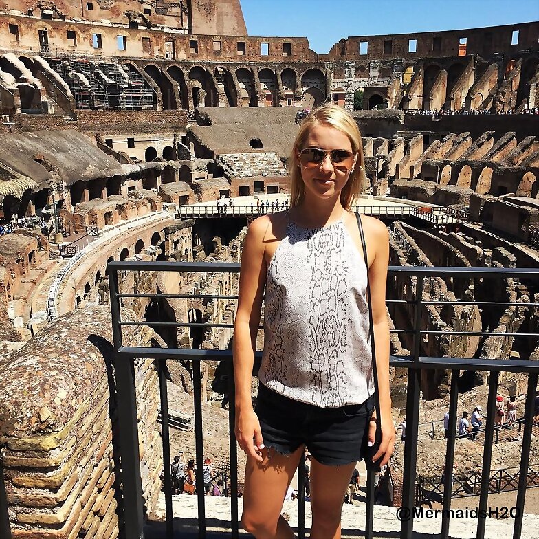 Claire Holt en Roma, Italy (June 2016)