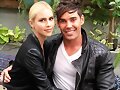 Claire Holt con un amigo en Los Angeles