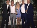 Luke Mitchell con su familia