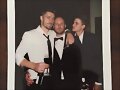 Luke Mitchell con sus hermanos