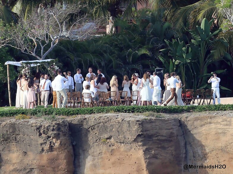 Phoebe Tonkin en la boda de Teresa Palmer | 2013