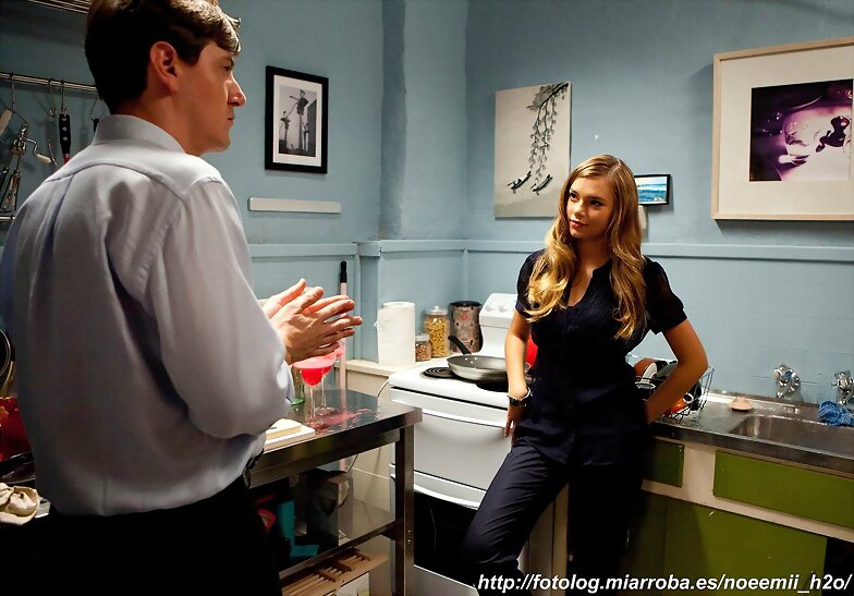 Indiana Evans en "Crownies"
