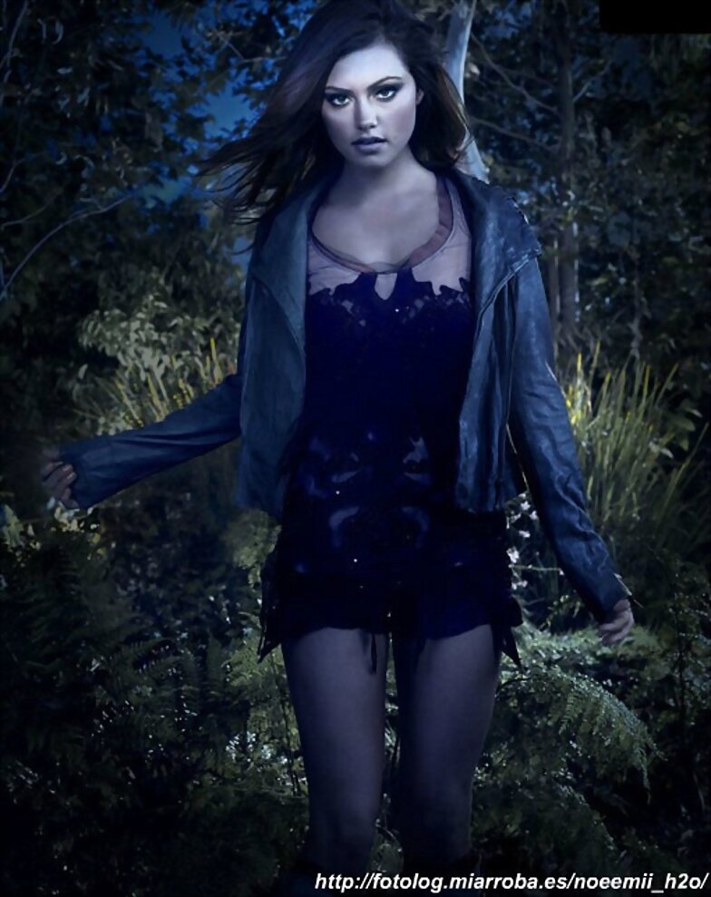 Phoebe Tonkin en The secret circle