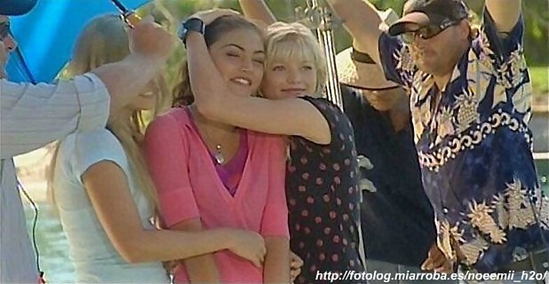 Emma Cleo y Rikki! Unidas como hermanas...(L)!