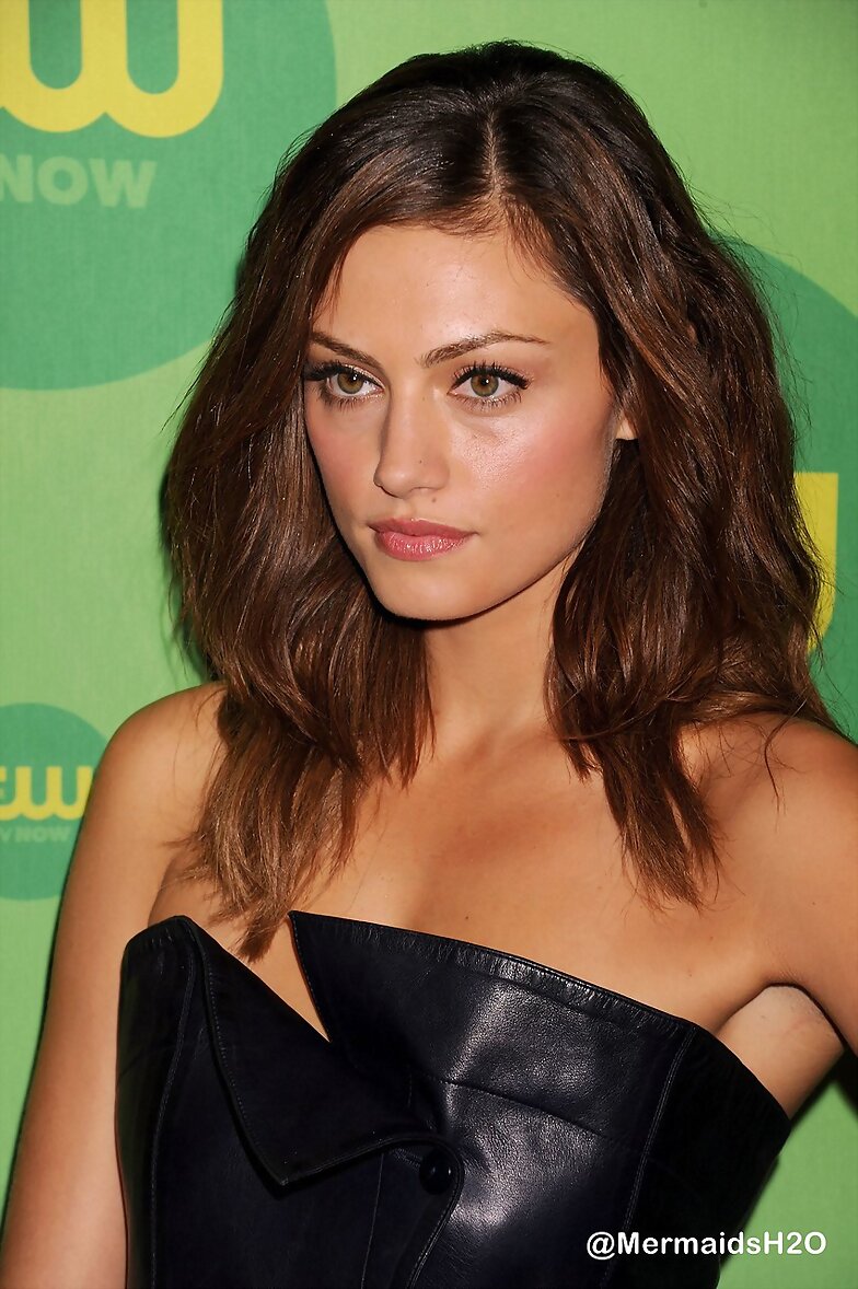 Phoebe Tonkin - CW Upfronts in NYC (May 16, 2013)