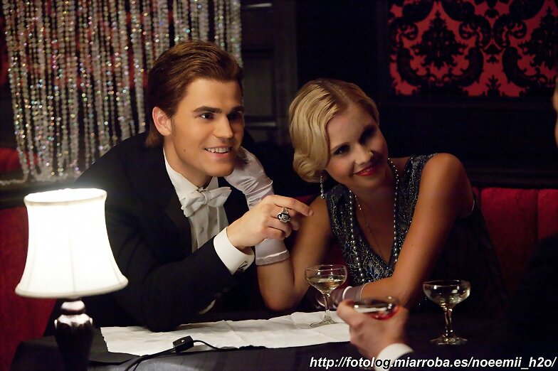 Claire Holt en The Vampire Diaries
