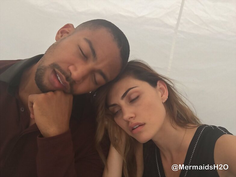 Behind the scenes Phoebe Tonkin en The Originals