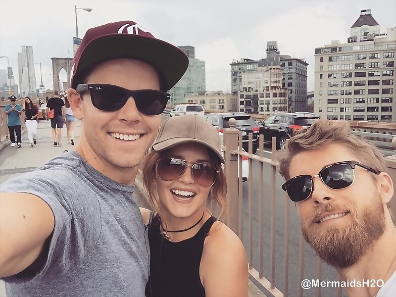 Luke Mitchell & Rebecca Breeds en NYC
