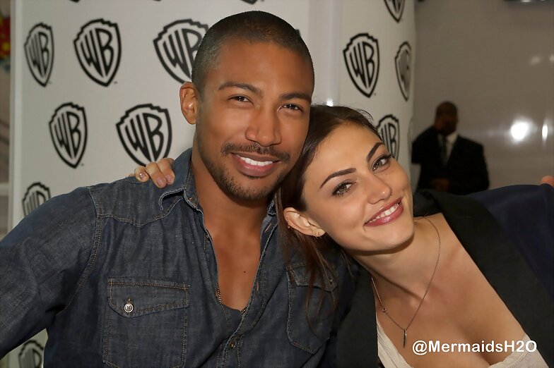 Phoebe Tonkin-Comic Con 2013 The Originals signing