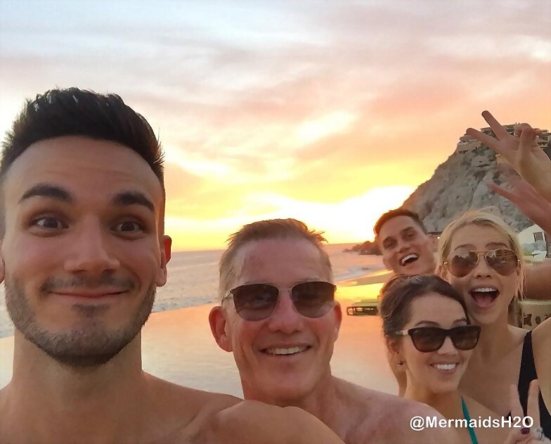 Claire Holt y su familia en Cabo San Lucas,Mexico