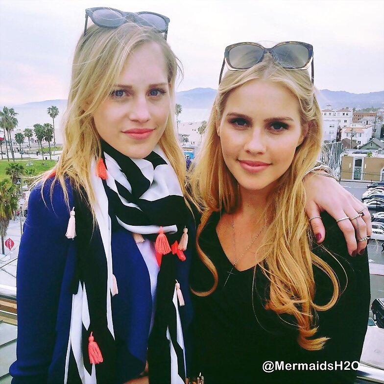 Claire Holt y su hermana Madeline Holt