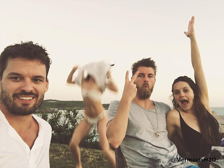 Luke Mitchell & Rebecca Breeds en Las Bahamas 2016
