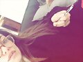 Phoebe Tonkin en Sydney con su perrita Lola