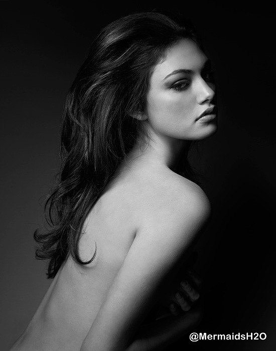 Phoebe Tonkin photo shoot 2007