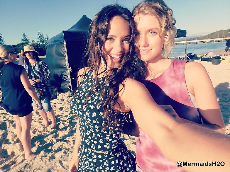 Mako Mermaids - Allie Bertram & Isabel Durant