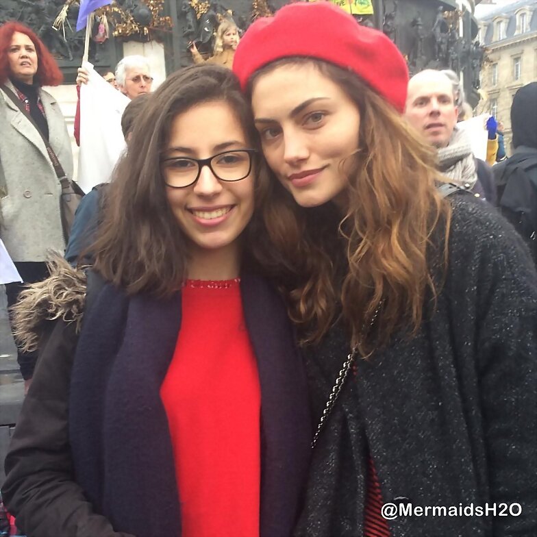 Phoebe Tonkin #DayWithoutAWoman Paris, France 2017