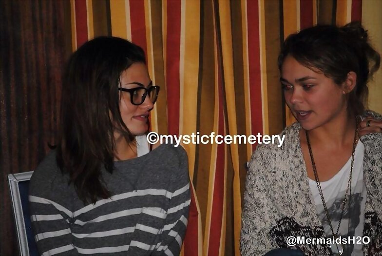 Phoebe Tonkin -EyeCon3000 with Paul’s sisters 2013
