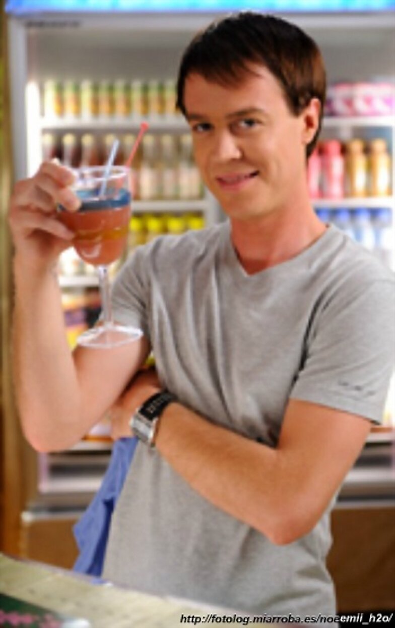 Zane Bennett (Burgess Abernethy)