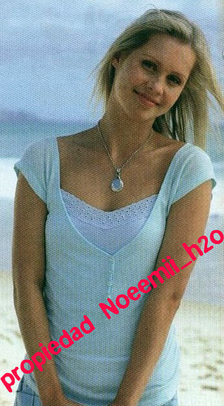 Emma en la playa