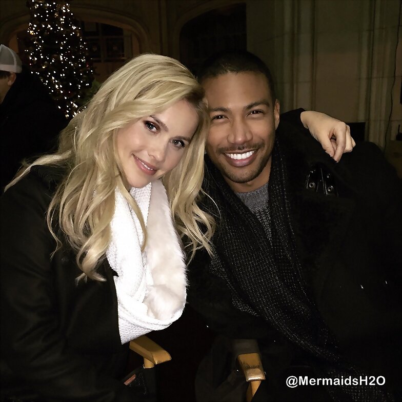 Claire Holt y Charles Michael Davis -The Originals