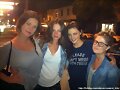 Phoebe con sus amigas