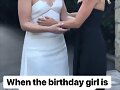 Claire Holt en la boda de una amiga