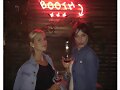 Claire Holt con su amiga Jessica McNamee