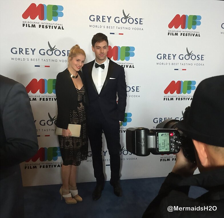 Amy Ruffle con su novio Lincoln Younes