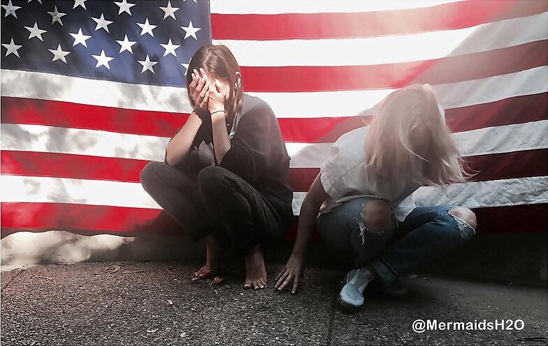 Phoebe Tonkin & Bella Heathcote - 4th of July 2017
