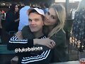 Claire Holt con su amigo Luke Baines
