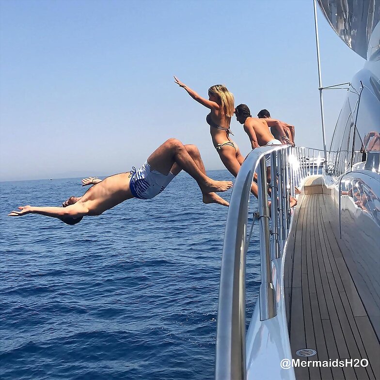 Claire Holt de vacaciones en Grecia. / July 2017