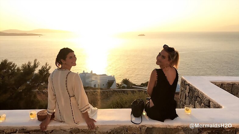 Claire Holt de vacaciones en Mykonos. / July 2017