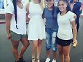 Brooke Nichole Lee (Carly Mako Mermaids) con fans