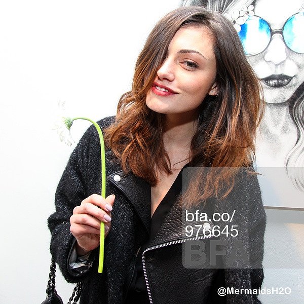 Phoebe Tonkin - 2014 Marc Jacbos Daisy Chain Twe..
