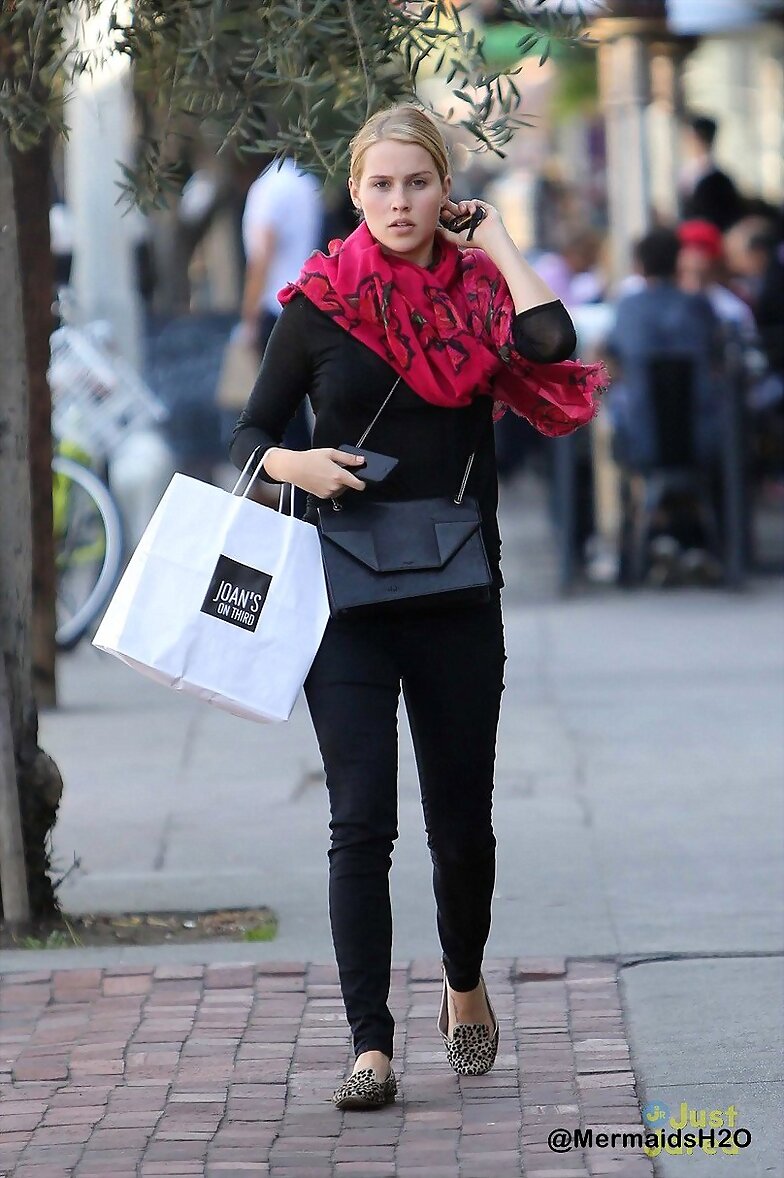 Claire Holt Grabbing Lunch at 'Joan’s,Feb 12, 2014