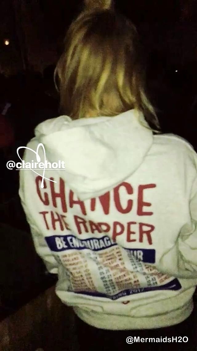 Claire Holt en el concierto Chance The Rapper 2017