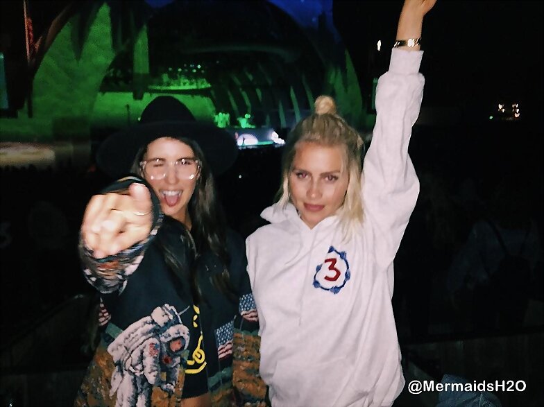 Claire Holt en el concierto Chance The Rapper 2017