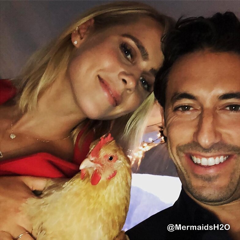 Claire Holt con su novio Andrew Joblon