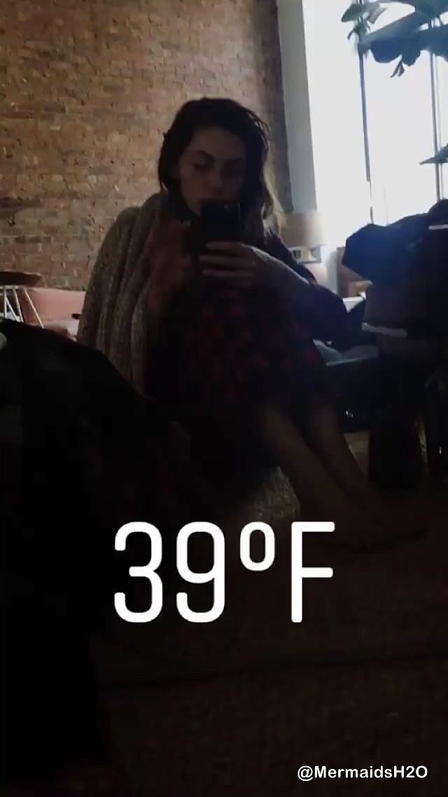 Phoebe Tonkin - Instagram Story November 2017