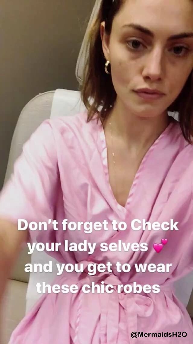 Phoebe Tonkin - Instagram Story November 2017