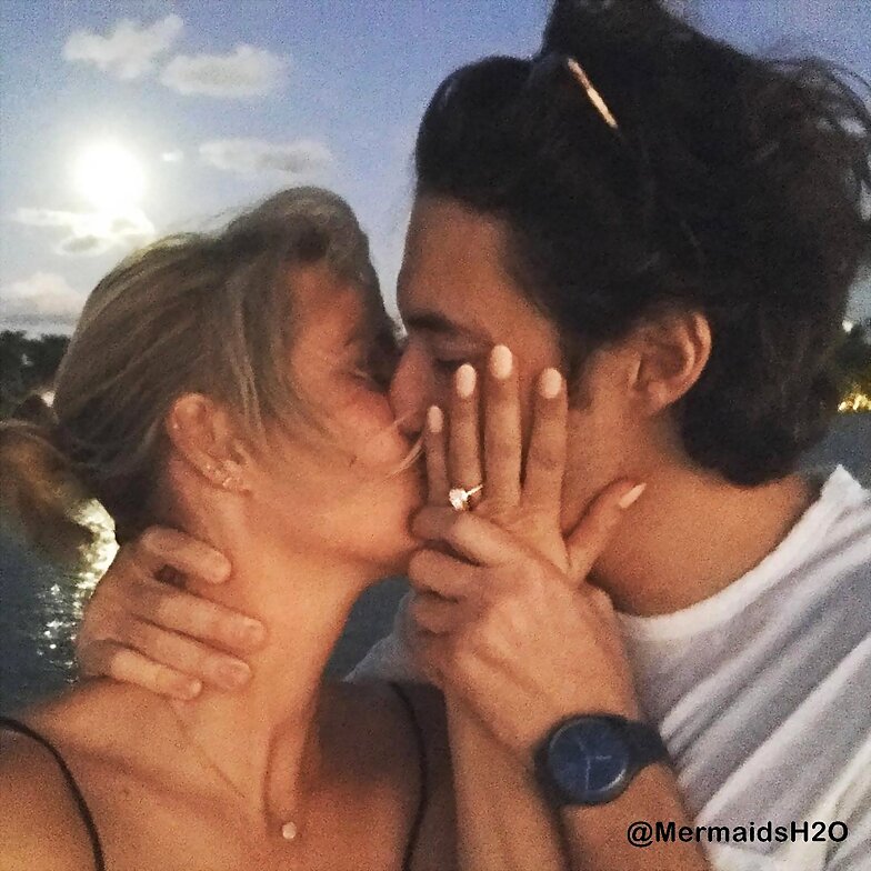Claire Holt y Andrew Joblon comprometidos